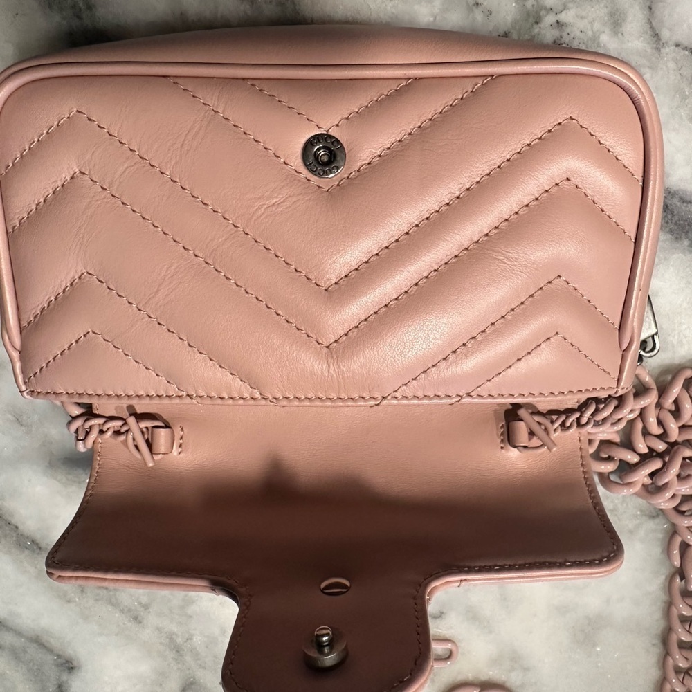 Gucci Pink Chevron Quilted Leather Crossbody Bag - Picture 8 of 11